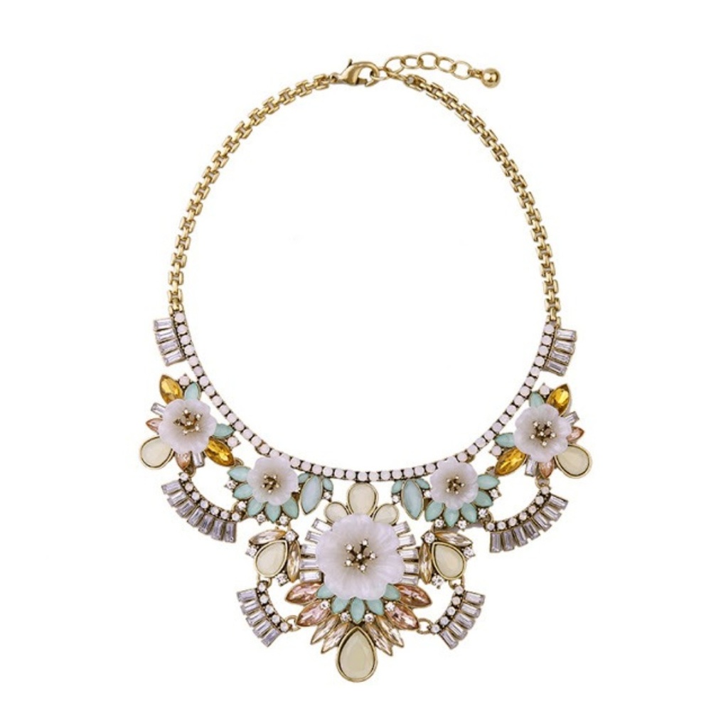 Beautiful flower Necklace